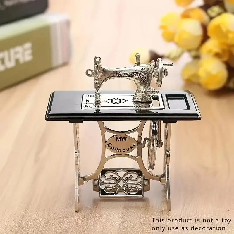 Vintage Mini Metal Sewing Machine Design Ornament, Art Figurine, 1 Count Creative Desktop Decoration, Home Decor Supplies for Living Room Bedroom Office, Sculpture Desk Decor, Decorative Sculptures, Decorative Piece, Living Room Ornaments