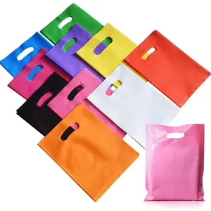 Plastic Party Favor Small Gift Bags, 100 PCS 6" x 8" Goodie Bags for Kids, Candy Treat Pouches Bulk with Handle for Kids' Birthday Party, Thanksgiving, Christmas, Halloween