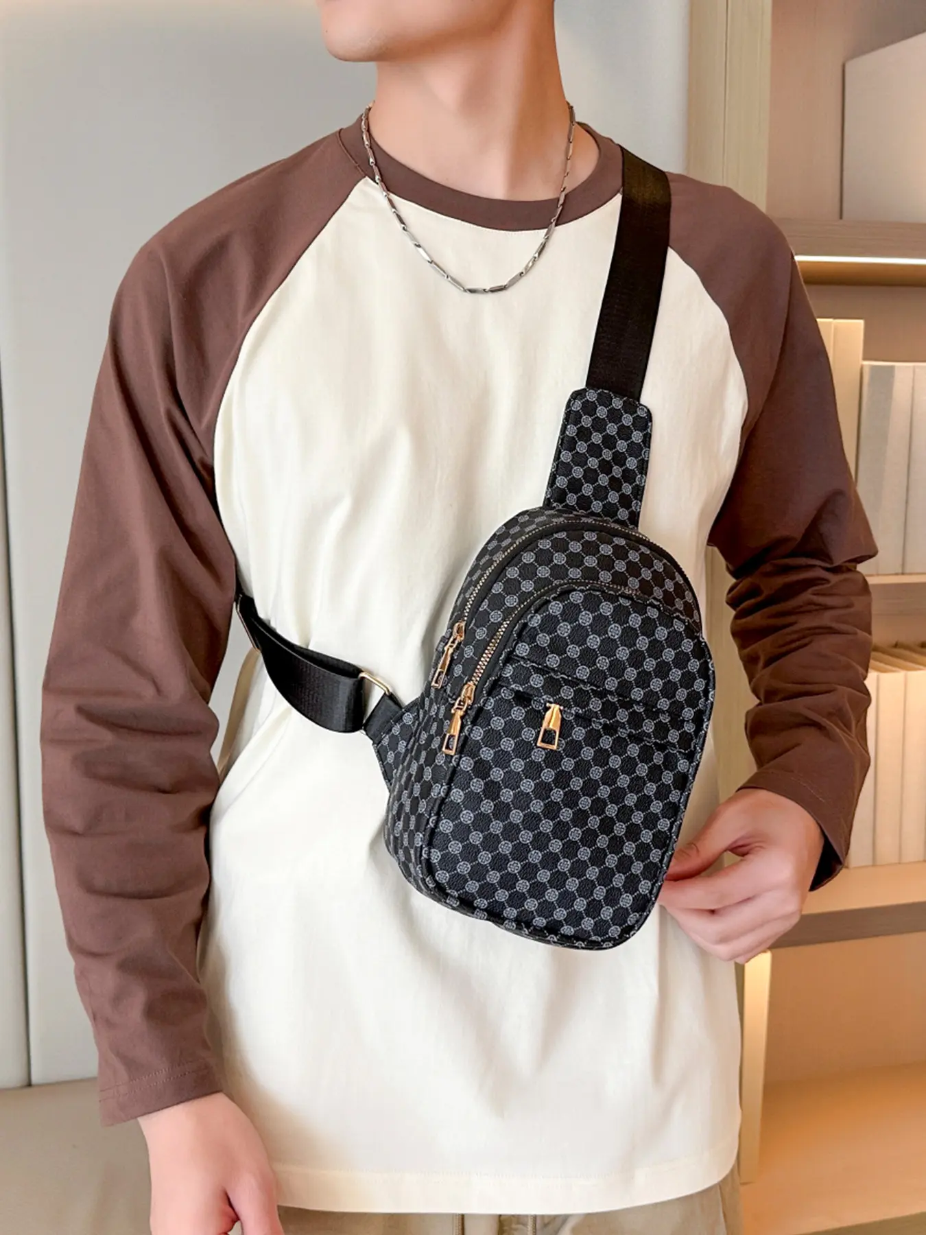1PC Men's Casual crossbody bag, shoulder bag, Versatile shoulder bags, zipper closure, versatile, simple, suitable for daily commuting, outdoor travel, sports, walking, students, campus