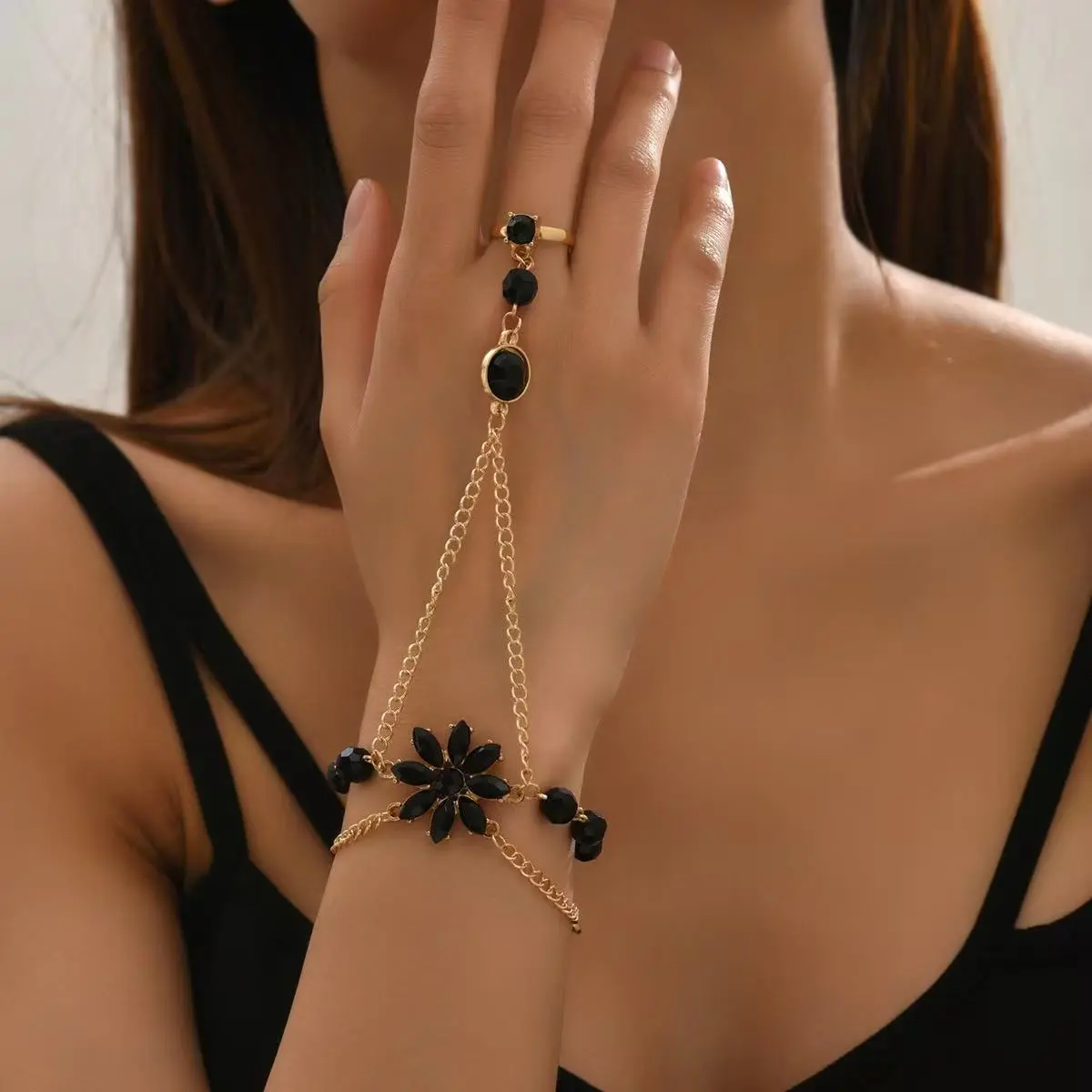 Gold Multi-Layer Finger Bracelet with Flowers, Fashion Costume Jewelry for a Women's Engagement