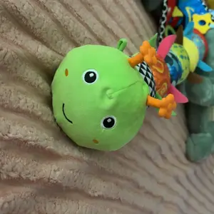 Baby Girls Toys 0-6 Month Music Animal Stuffed Caterpillar Toy for Infant 0-3 3-6 Months with Mirror Crinkle Rattle Maracas Sensory Tummy Time Sensory Toys for 3 4 5 6-12 Month Old Newborn Baby Shower Birthday Gifts