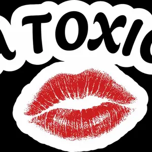 La Toxica Kiss Sticker Spanish Humor Waterproof Decal 5x3 in for Stylish Expression