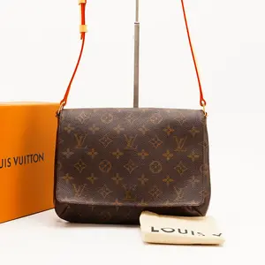 Pre-owned Louis Vuitton PVC Crossbody Bags Monogram Musette Tango Long Strap BGP205978