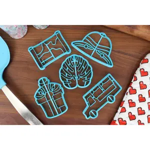 Superb Safari Cookie Cutters - Canteen, Monstera Leaf, Paper Map, Pith Helmet, Safari Vehicle