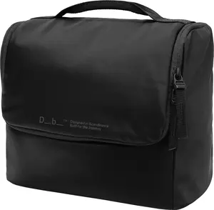 D_b_ Essential Wash Bag