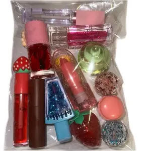 TrendyAccess Bag Accessories Mix 5 Piece - Includes Pink and Clear Accessories in a Plastic Bag Lipgloss Daily