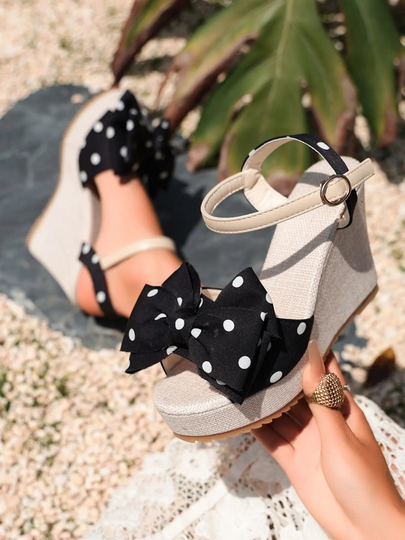 Summer New Women's Polka Dot High Heel Shoes, Wedge with Bow, Open Toe Design, Elegant Classy Dress Pair, Fashionable and Versatile, Chic Party Shoes, Wedge Heel Sandals