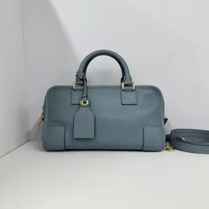 Pre-owned Loewe Leather Shoulder Bags 7.8'' R2329 Shoulder Bag C18375171209 0610 T5 Qiqi