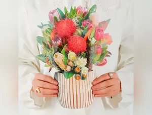 Yarra Dreaming Pop-Up Bouquet