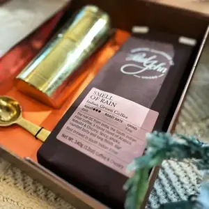 HOLIDAY BEANS & BREWS GIFT BOX