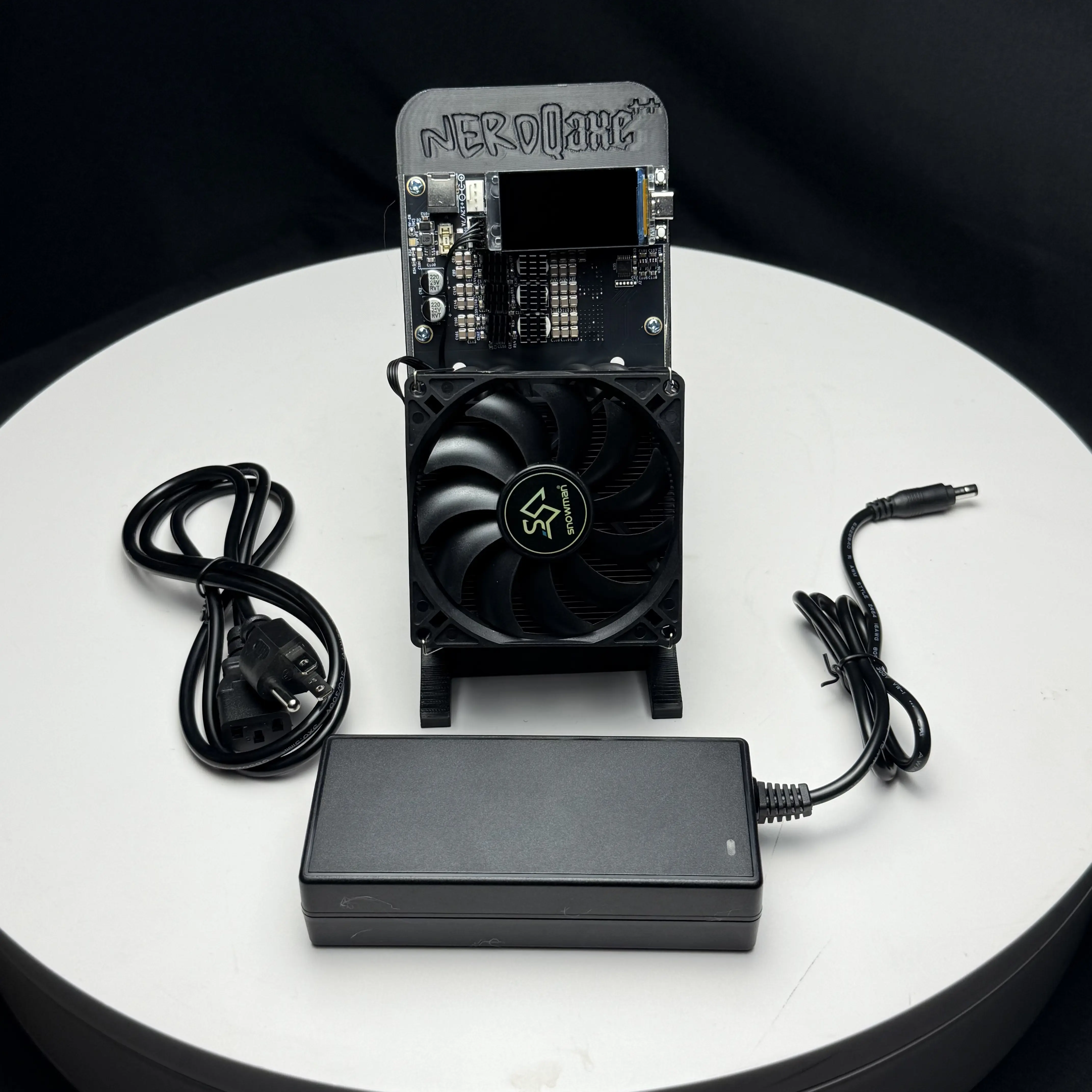 Black color mini server bitaxe nerdqaxe++ 4.8T air cooling with 76W power consumption data processor