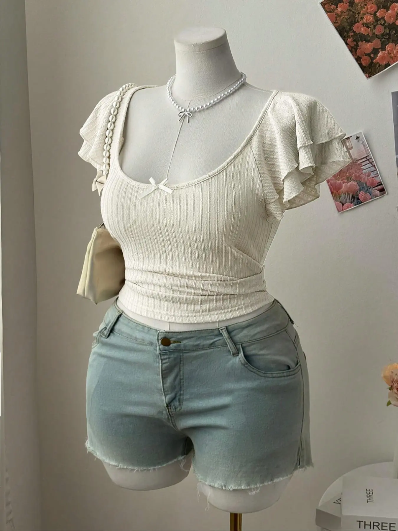Stylish Elegant Plus Size T-Shirt Top with Lightweight, Breathable Fabric, Summer, Ruffled Sleeve Edges, Square Neck Design for Women's Fitted Fashion Breathable Cute Tops