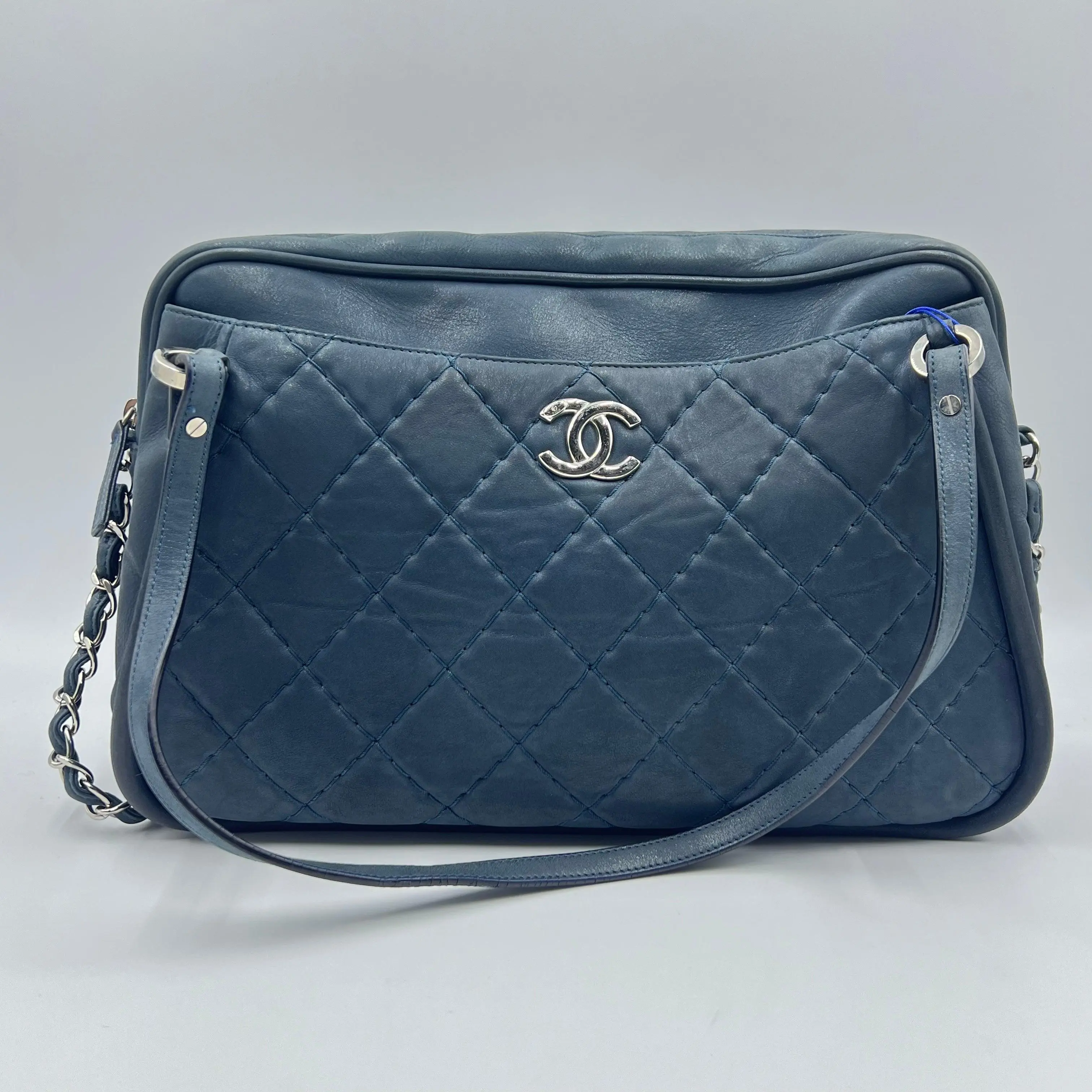 Pre-owned CHANEL Leather Tote Bags Navy Quilted Iridescent Relax CC Shoulder Bag