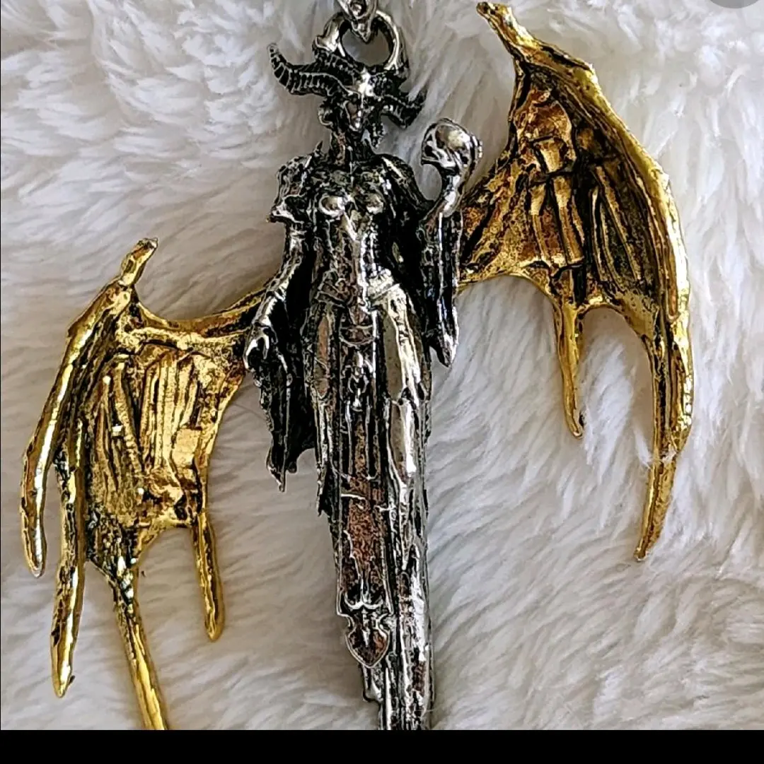 Lilith pendant goddesses necklace