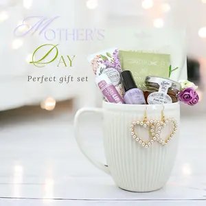 Mother’s Day gift set with candy and jewelry, Birthday gift set for her, Best Friend gift box, thank you gift for coworker, Gift for grandma