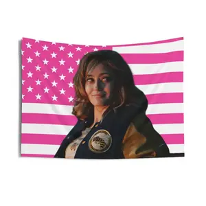 Natalie 'Jackie' Taylor Pink American Flag" TV Tapestry 3x5 FT - Polyester Yellowjackets / Fan Style Wall Hanging for Bedroom & Collectibles Space Decor, Yellowjackets Banner Home Bedroom Decor