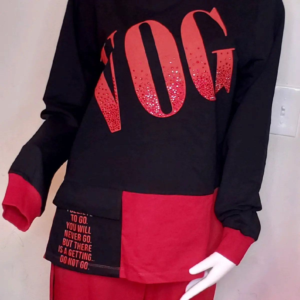 2 pieces Tracksuits. Turkish. Size Large and Extra Large. Woman Set