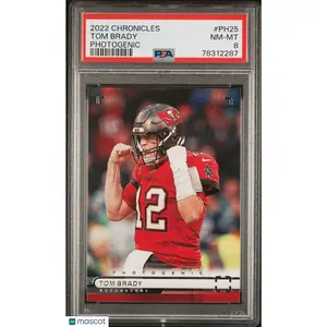 2022 Panini Chronicles Photogenic Tom Brady #PH25 PSA 8