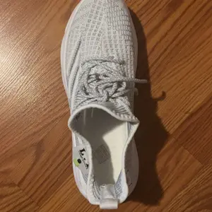 Product Review of Mens Shoes, Ultra-light Textured Design Lace-up Trainers for Treadmill Wear As Gift, Workout Sneakers, Casual Twist Sole Design Sports Running Shoes for Summer 2025 from N**l 🇹**