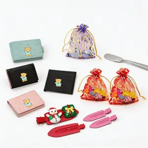 Free Gift (Random) - Includes Wallets, Bags, and Clips - Perfect for Any Occasion - Ideal for Gift-Giving