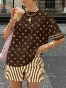 Summer New Women's Round Neck Simple Letter Print Short Sleeve Top + Plaid Colorblock Striped Shorts Set, Casual Loose-Fitting 2-Piece Womenswear