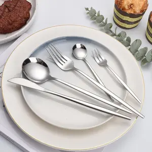 Knife Fork Set of 5 Pieces, Kitchen Set Cutlery, Durable Cutlery Set for Everyday Use, Perfect Gift Idea for Family & Friends, High-Quality Stainless Steel