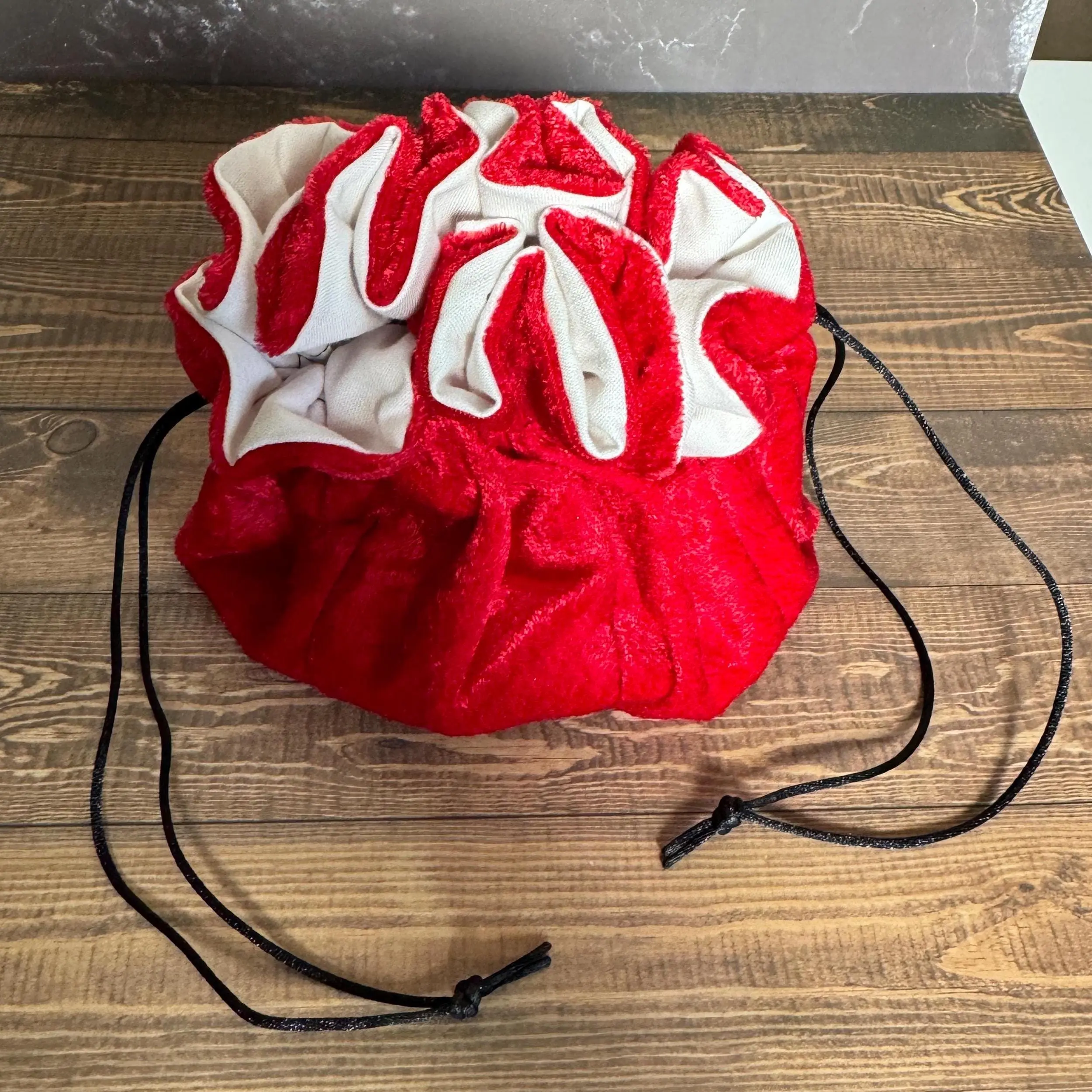 Dice Bag with 8 POCKETS Red with White Interior Crushed Velvet Large