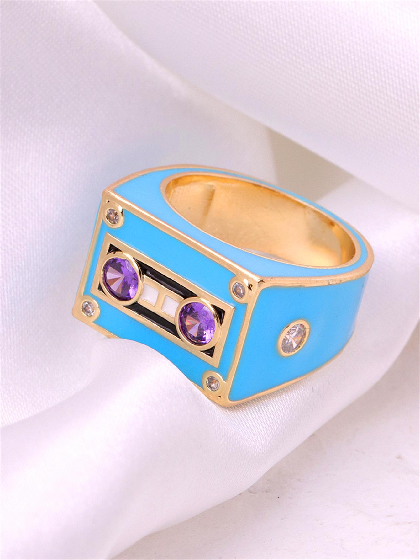 A fun and creative design with a simple, personalized, trendy, and fashionable multi colored square magnetic tape set with diamonds, suitable for daily commuting, holidays, parties, and women's rings