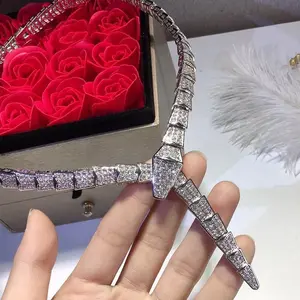 Full Diamond Paved Serpentine Wide Choker Light Luxury Sweet And Cool Style Necklace For Women Party Accessory