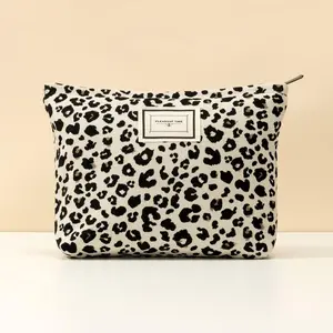 Fashionable Off- Leopard Print Makeup Bag, Spacious Organized Cosmetic Storage Space, Stylish and Practical Beauty Organizer