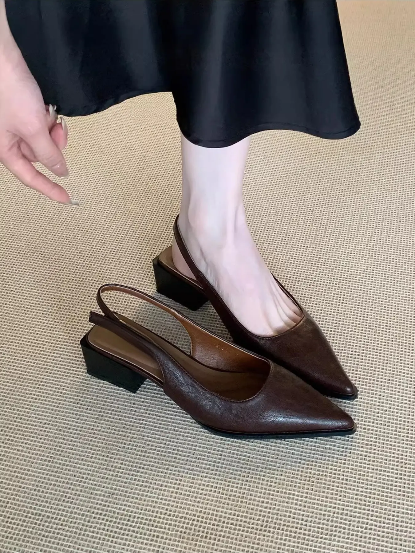 Women's Pointed Toe Slingback Block Heels, Vintage Distressed Leather Comfortable Chunky Heel Pumps, Elegant Retro Dark Brown Closed Toe Shoes for Women, Versatile for Office Daily Wedding Party, Daily Wear Footwear, Exquisite Heels