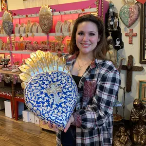 Milagros XL Flaming Sacred Heart - Blue Decorative Figure with Gold Accents, Religious Ornament for Home Decor