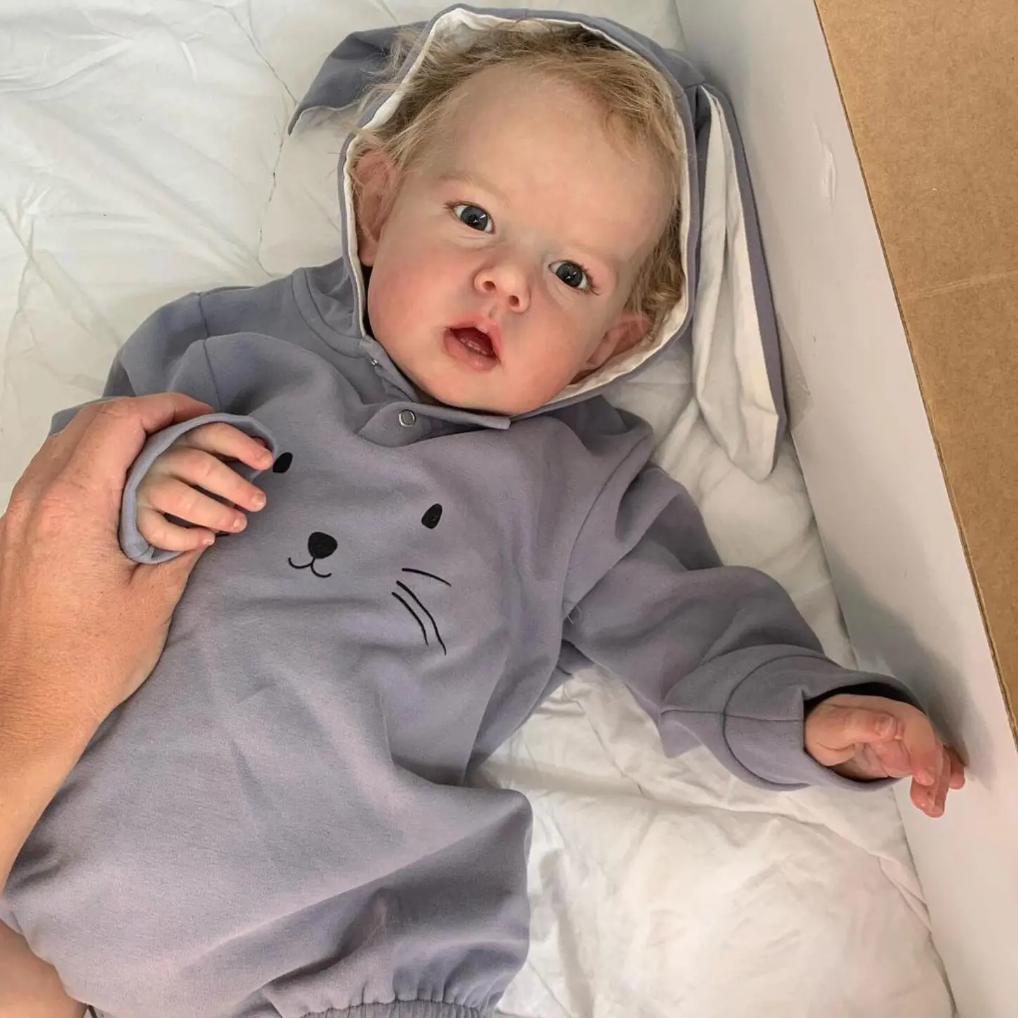 GUESSBELLY Realistic 70CM 28 Inch Cloth Body Doll Reborn Baby Boy with 3D-painting Skin, Blue Veins and Blood Vessels Soft Vinyl Bebe Newborn Toddler Art Toy Lovely Birthday Gift