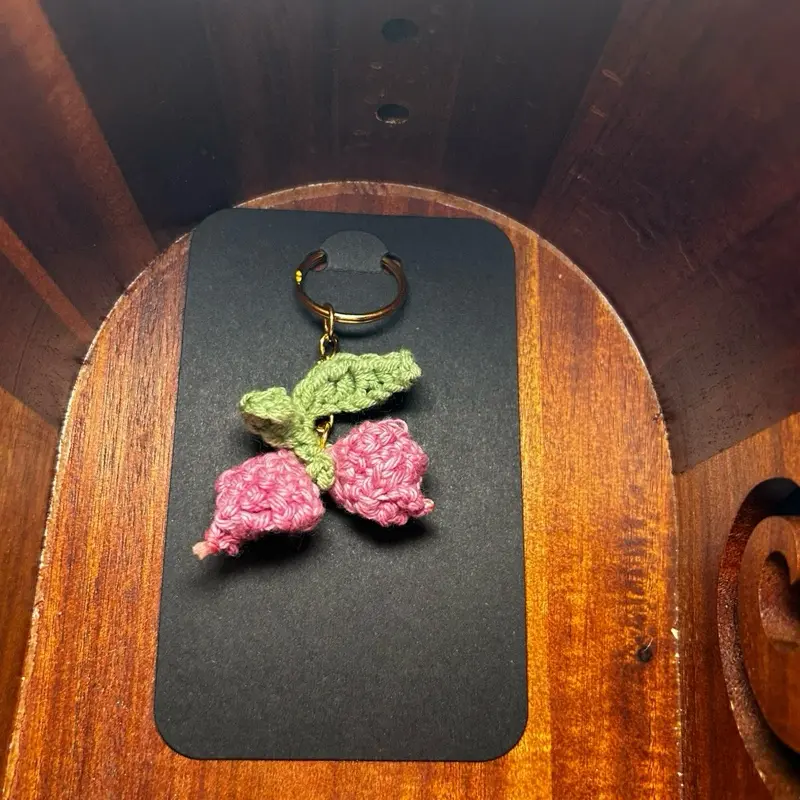 Radishes Keychain - Pink and Green Crochet Design for Stylish Key Accessory