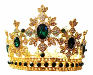Corona de Santo Dorado con Cristales Verde