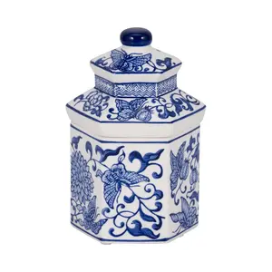 Sagebrook Home 80305 7 in. 7 oz Sandalwood Myrrh Chinoiserie Candle, Blue & White