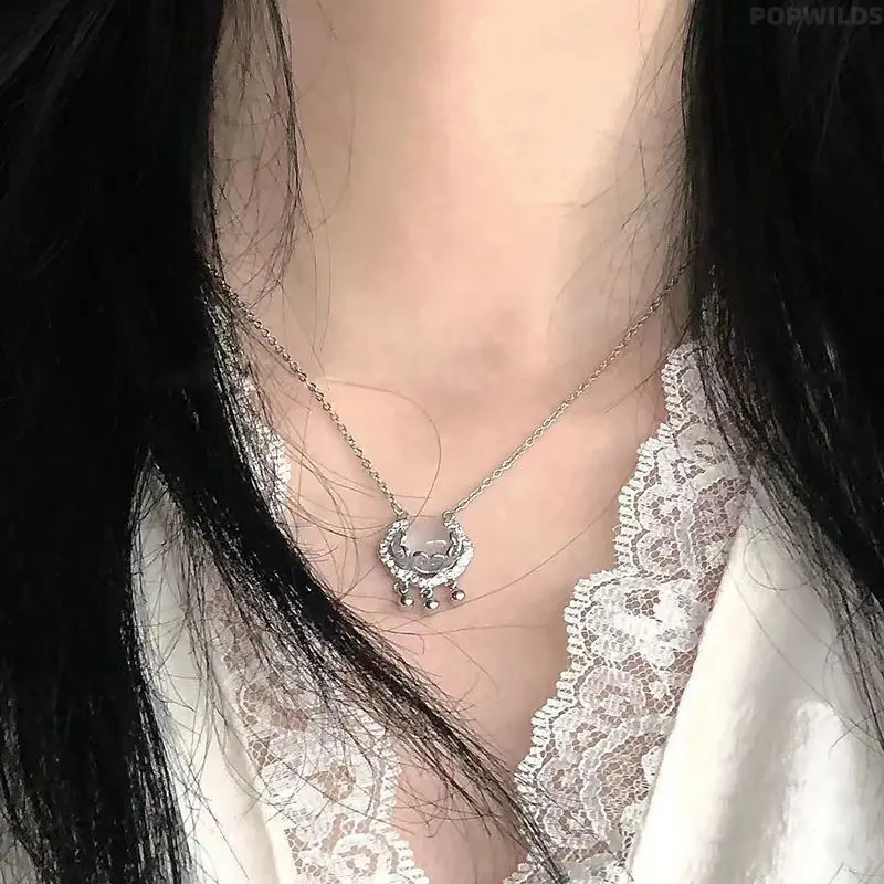 Necklace with Traditional Chinese Cloud Lock Pendant for Women Who Appreciate Cultural Significance, Upscale Niche Jewelry with Symbolism and Style, Meaningful Gift Ideas, Meaningful Gifts, Auspicious Cloud Lock, Traditional Chinese Cloud Motif