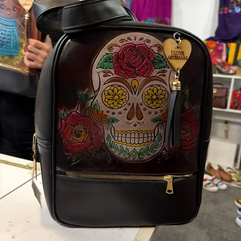 Mochila de piel - hecha artesanal - hecha en México - leather back pack from Mexico
