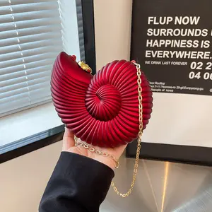 Shell Shaped Evening Bag for Women Summer New Chain Crossbody Clutch Mini Lipstick Purse Unique Statement Seashell Handbag for Party Wedding Event Date Night Fashion