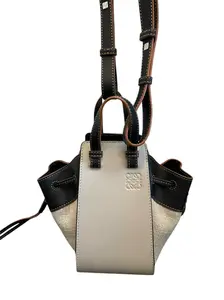 Pre-owned 7 Crossbody Bags Loewe Hammock Mini