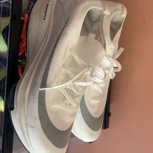 Unisex Letter & Striped Print Casual Breathable Sneakers, Air Sole Sneakers for Daily Wear, Versatile Athleisure Style, Fashionable Running Shoes