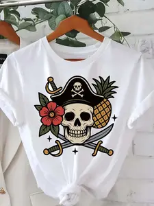 Black Crew Neck Casual Top Featuring a Plus-Size Women'S Pirate Skull And Tropical Graphic Design, Complete with Skull, Pineapple, And Swords.This Shirt Is Machine Washable And Perfect for Everyday Wear Or Halloween Parties