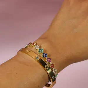 Colorful Lucky Clover Women's Bracelet Set Stainless Steel Bangle with Vibrant Clover Design & Sparkling Stones Fashion Jewelry Gift