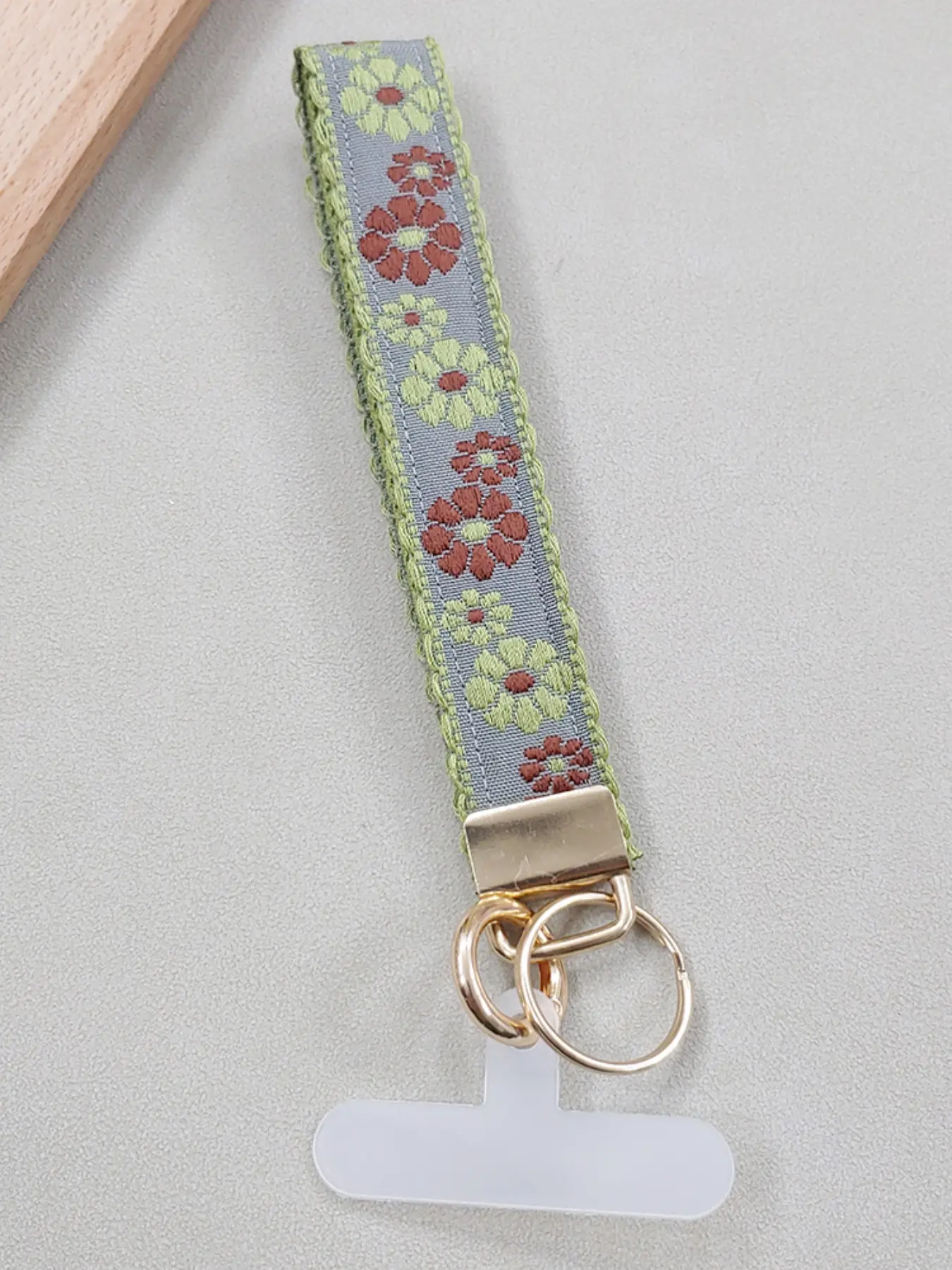 Boho Style Zinc Alloy Keychain Strap, Thick Dual-Layer Fabric Handmade Embroidery, Floral Aesthetic Universal Phone Lanyard Phone Charms Phone Accessory for iPhone 16/17 Pro Max
