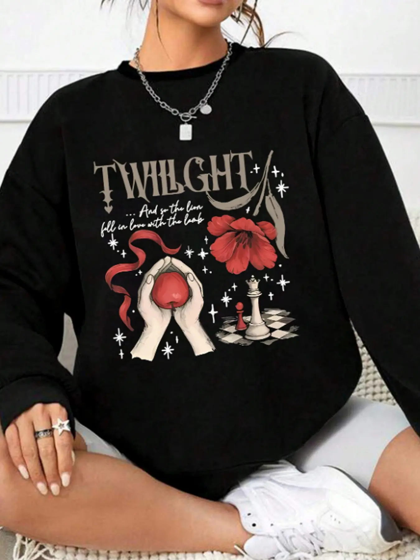Women's Casual Vintage Twilight Graphic Pattern Fitted Pullover, Soft Long Sleeve Round Neck Sweatshirt, Womenswear, All-Season Comfort