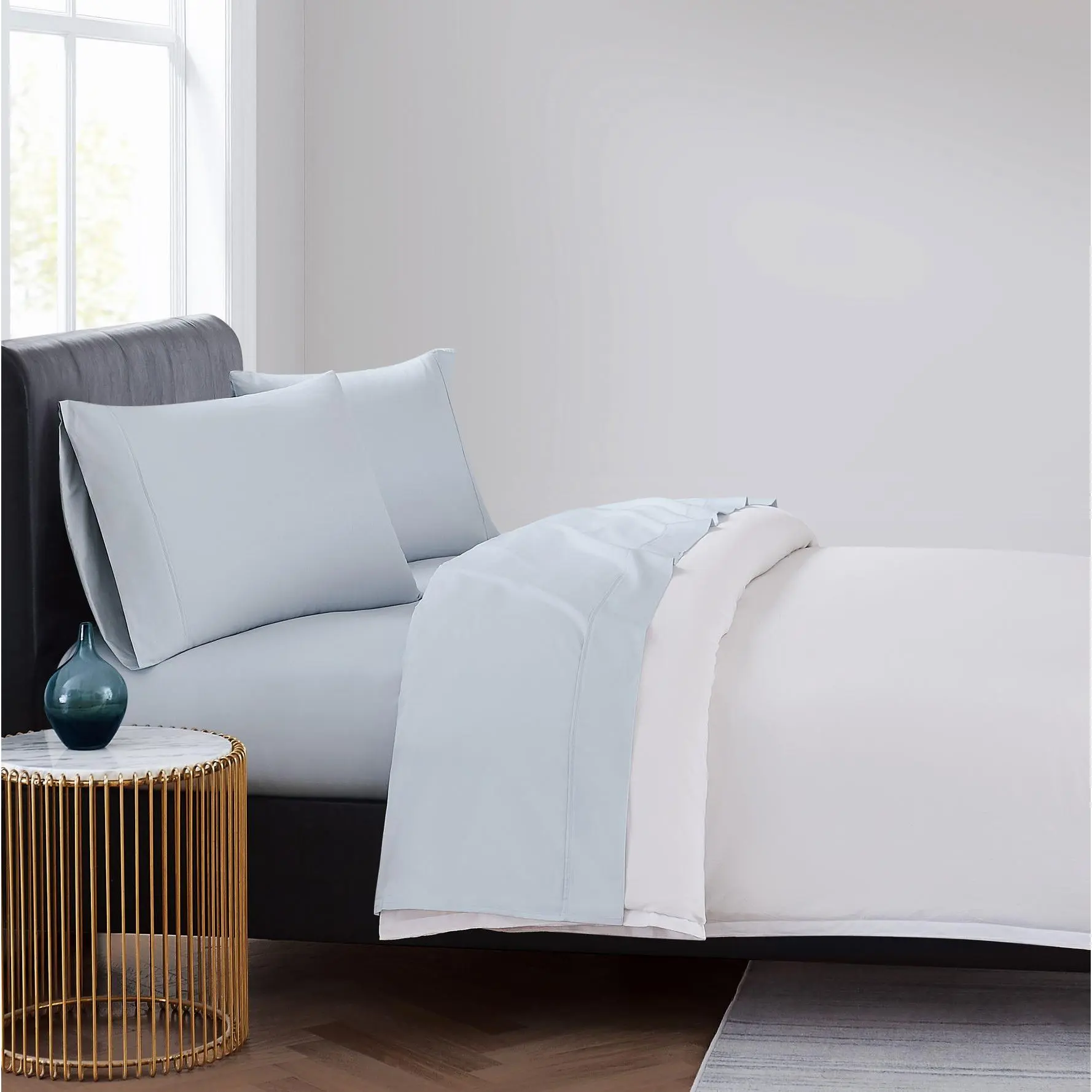 Vince Camuto 400TC Percale Twin 3 Piece Sheet Set Vince Camuto 400TC Percale Twin 3 Piece Sheet Set