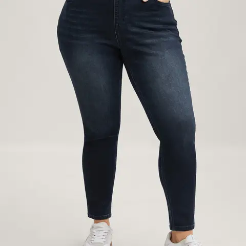 BloomChic Women's Plus Size Skinny Fit Denim Pants - Pull-On Butt Lifting Stretch Cotton Blend Bottoms with Slant Pockets, Dark Wash Casual Wear, Cold Wash Safe, Do Not Tumble Dry [M-6X] (Fall Pick, SohoChic)