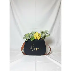 Kivaar love black S- succulent arrangement ￼