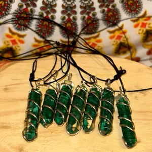 Malachite Crystal Necklace for Women, Green Stone Pendant Malachite Crystal Necklace for Women, Green Stone Pendant