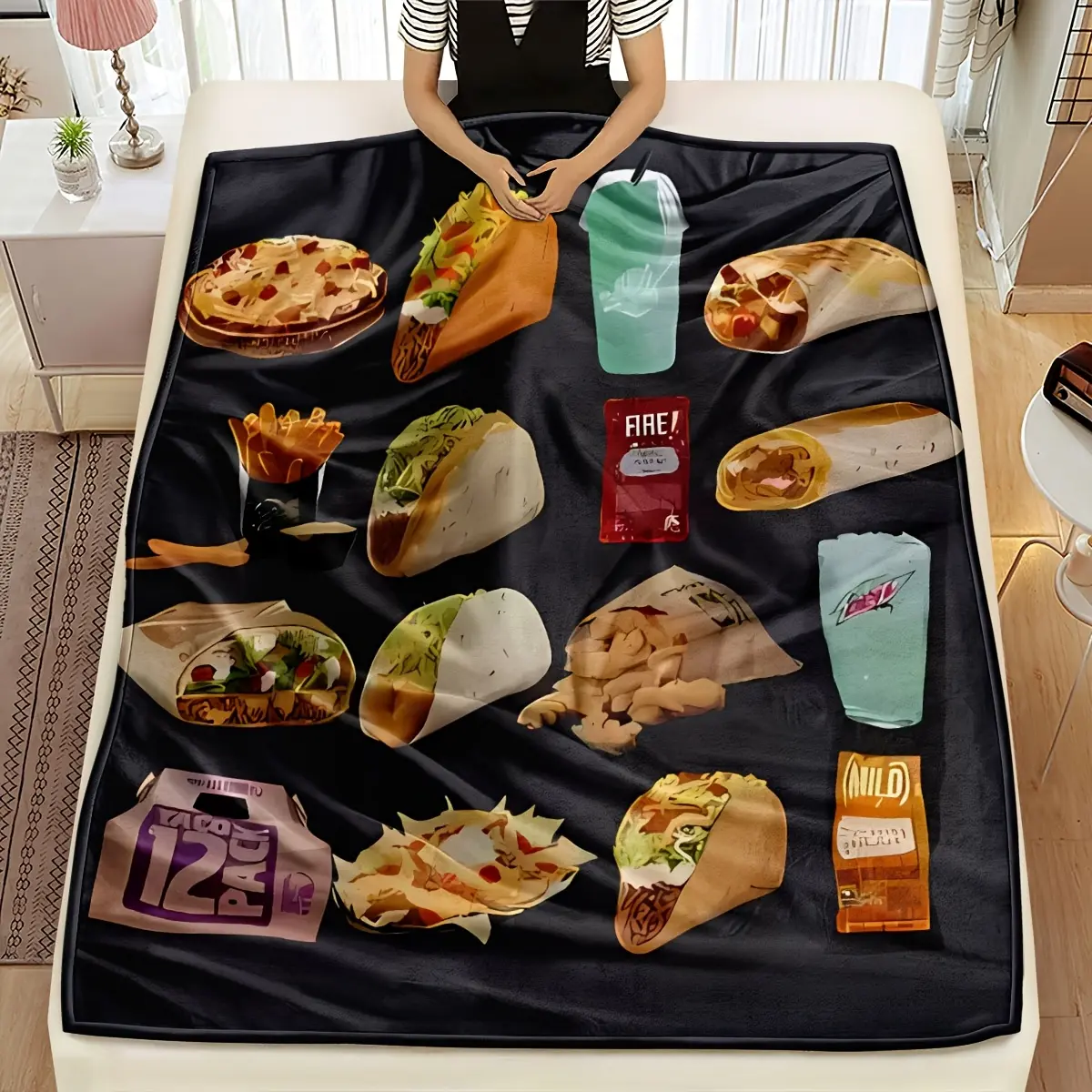 Flannel Throw Blanket - Otaku Anime Taco & Burrito Print, Wrinkle Resistant Glam Soft Furnishing for Bedding, Living Spaces